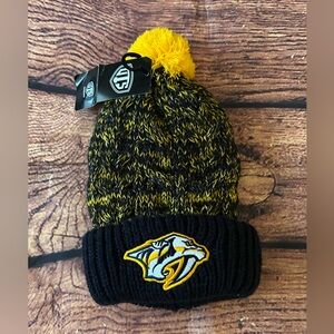 NHL Nashville Predators Kids' Black and Gold Pom-Pom‎ Beanie